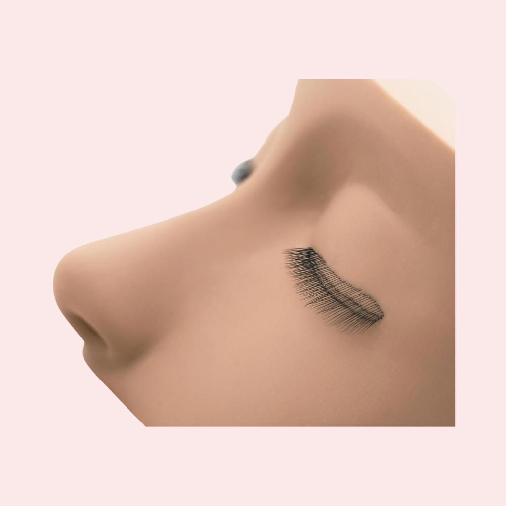 3 Lash Layers Mannequin Head